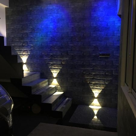 Jenushi Homestay Kandy Exteriör bild
