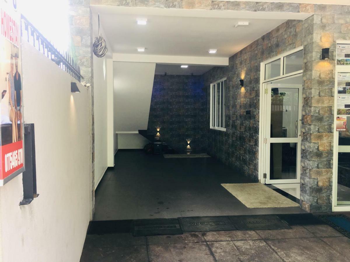 Jenushi Homestay Kandy Exteriör bild