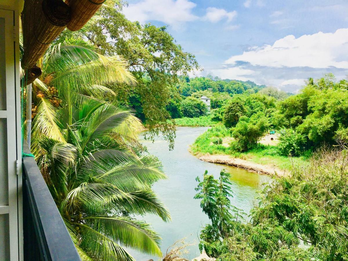 Jenushi Homestay Kandy Exteriör bild